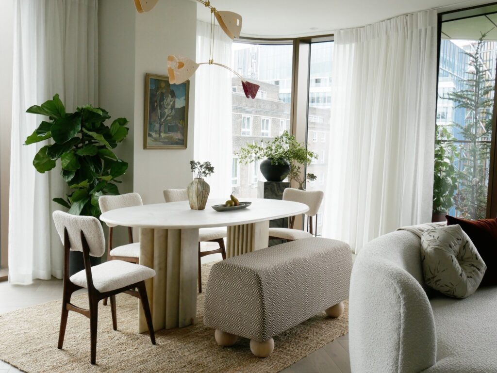 Lighting up luxury: The Cinetico Mobile Chandelier in Bankside, London
